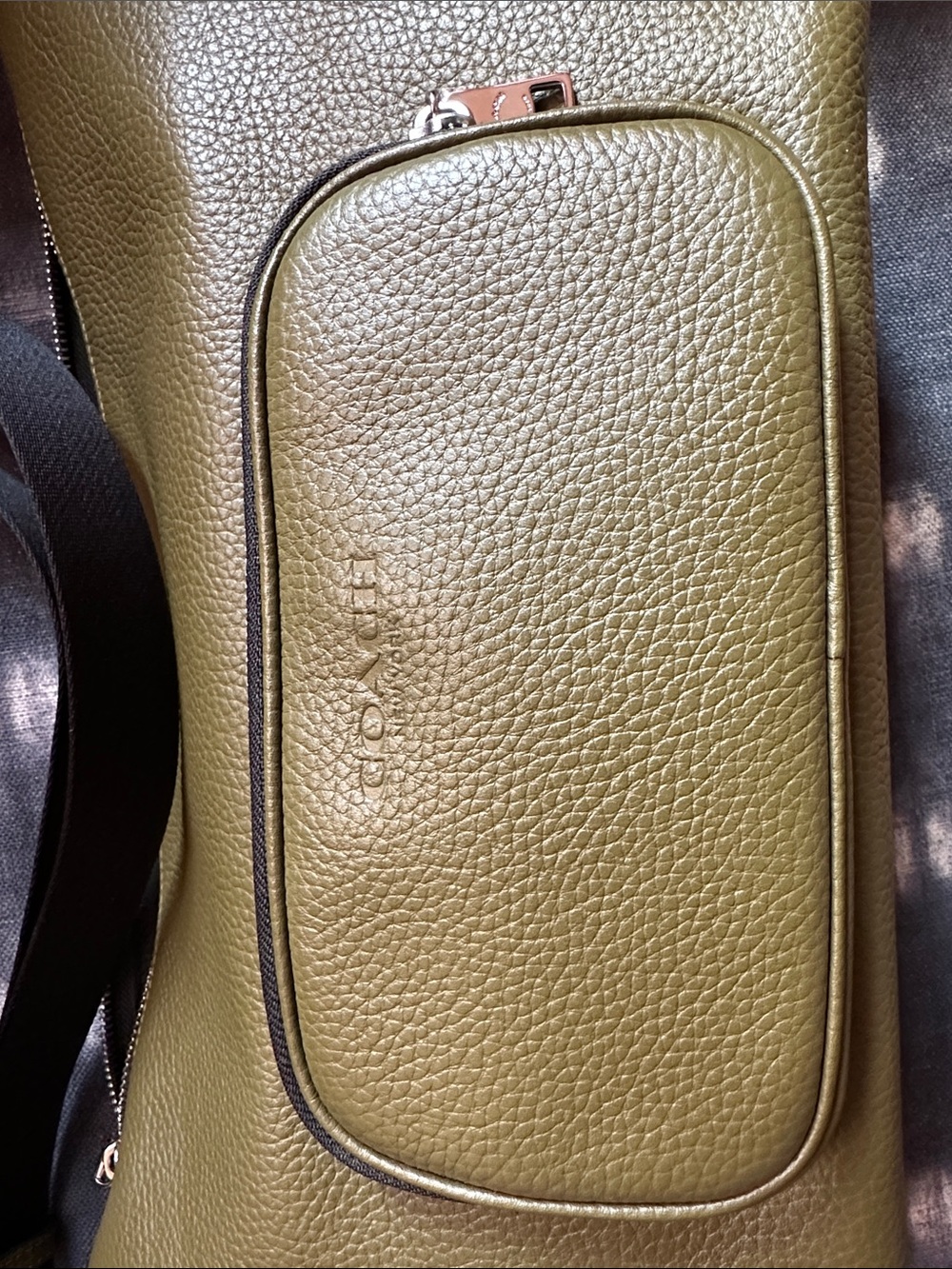 Coach Finn Olive Pebbled Leather Unisex Crossbody Bag with Pockets /FINAL PRICE - Picture 6 of 14